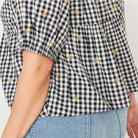 Old Navy gingham daisy Patterned puff Sleeve - Picture 4 of 11